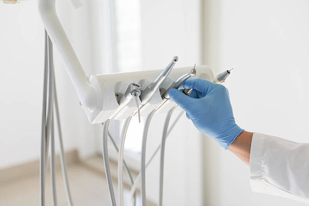 24/7 Emergency Dental Implants experts in Parkwood, CA
